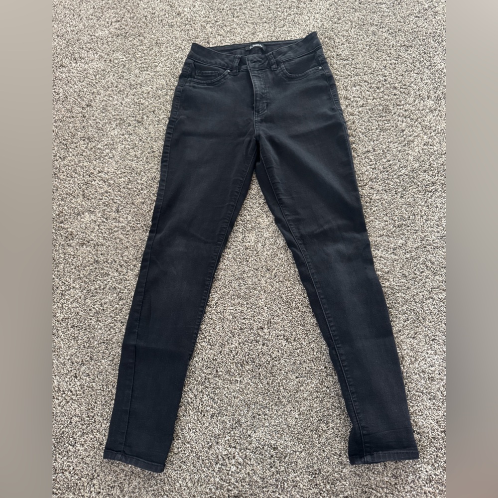 d. jeans Women's Black Skinny Jeans size 4 ✨MAKE AN OFFER ✨